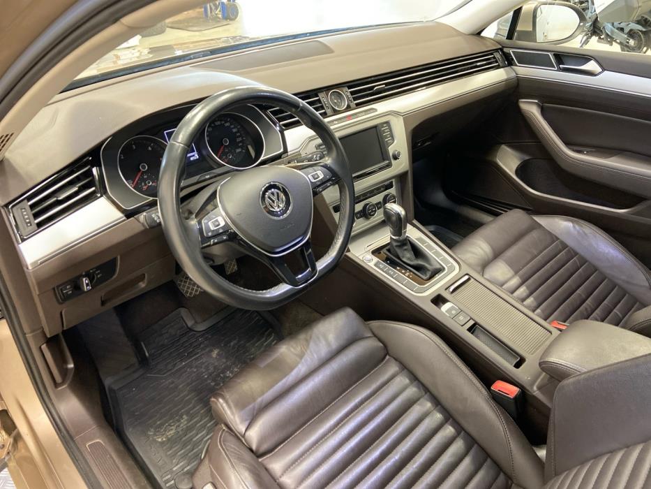 VOLKSWAGEN Passat 2016