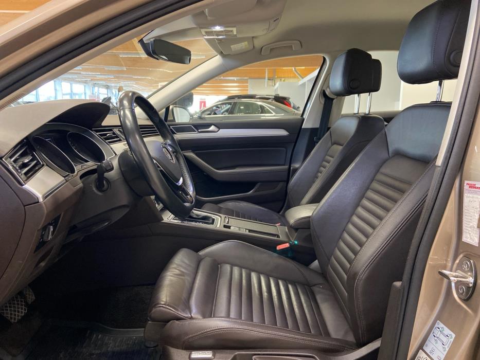 VOLKSWAGEN Passat 2016