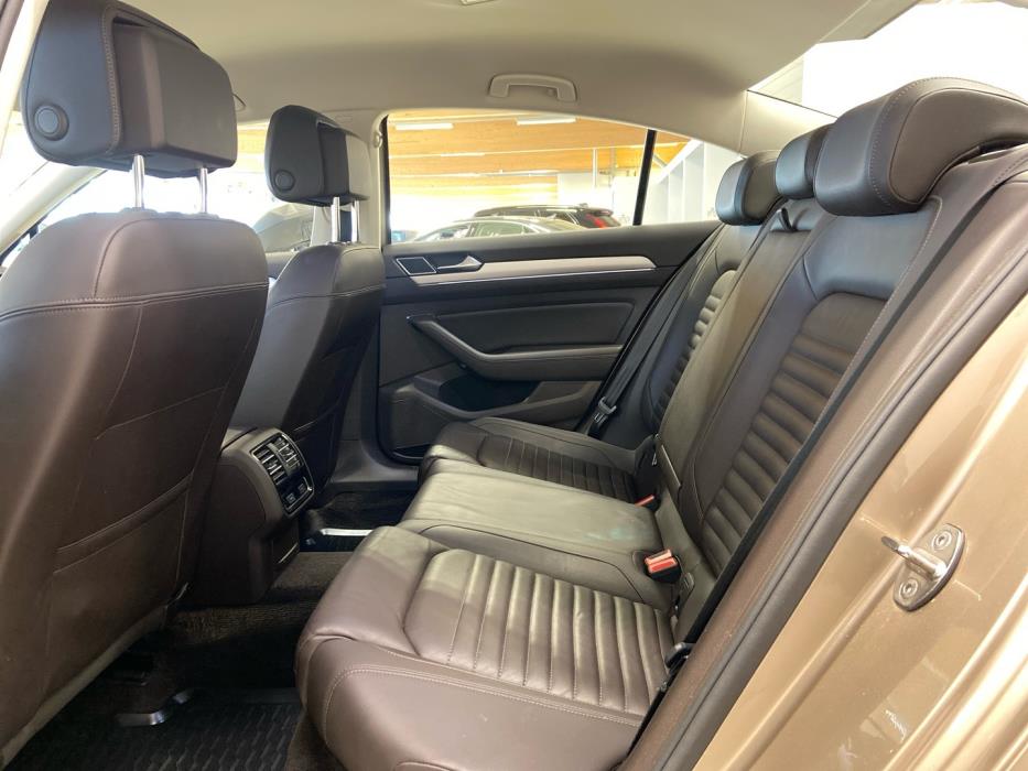 VOLKSWAGEN Passat 2016