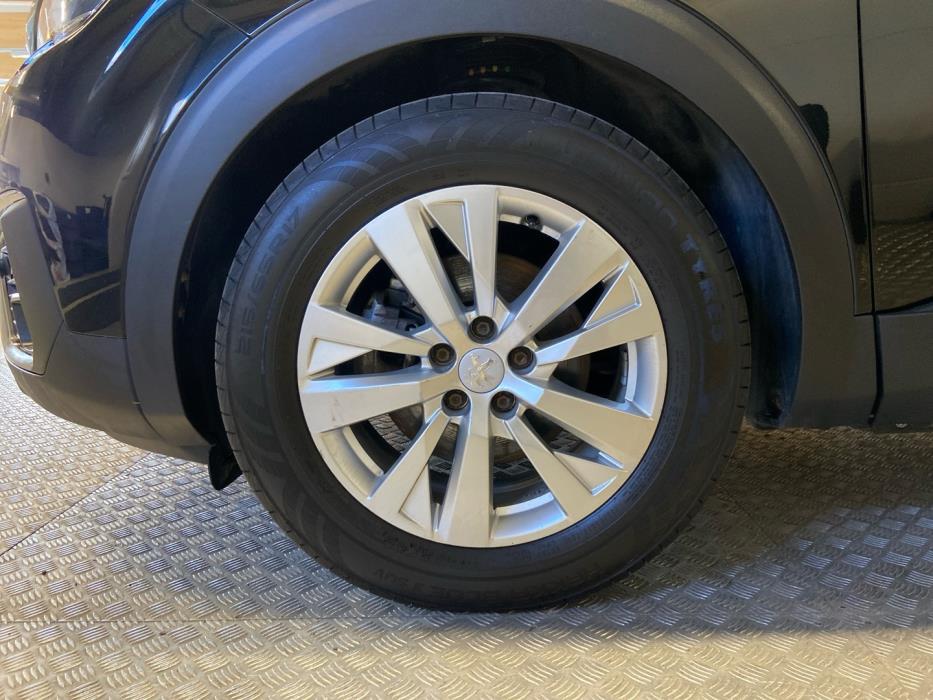 PEUGEOT 5008 2018