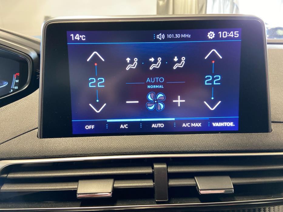 PEUGEOT 5008 2018