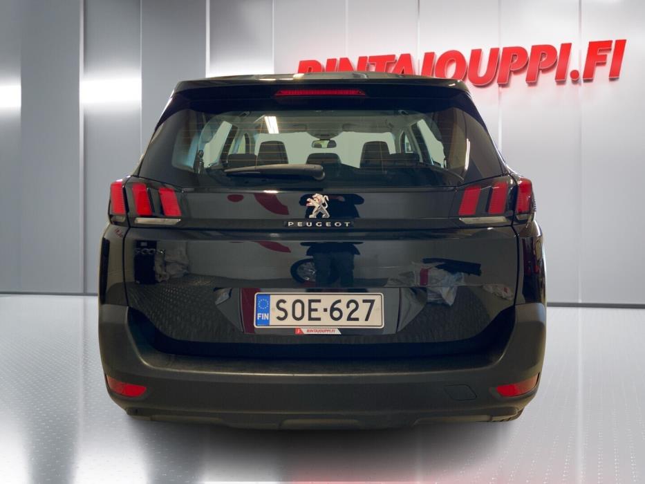 PEUGEOT 5008 2018