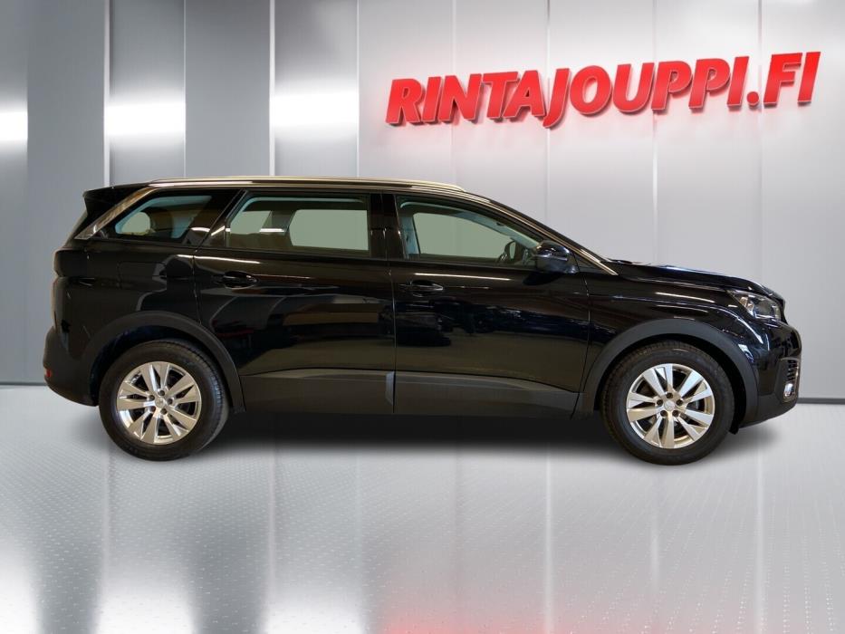 PEUGEOT 5008 2018