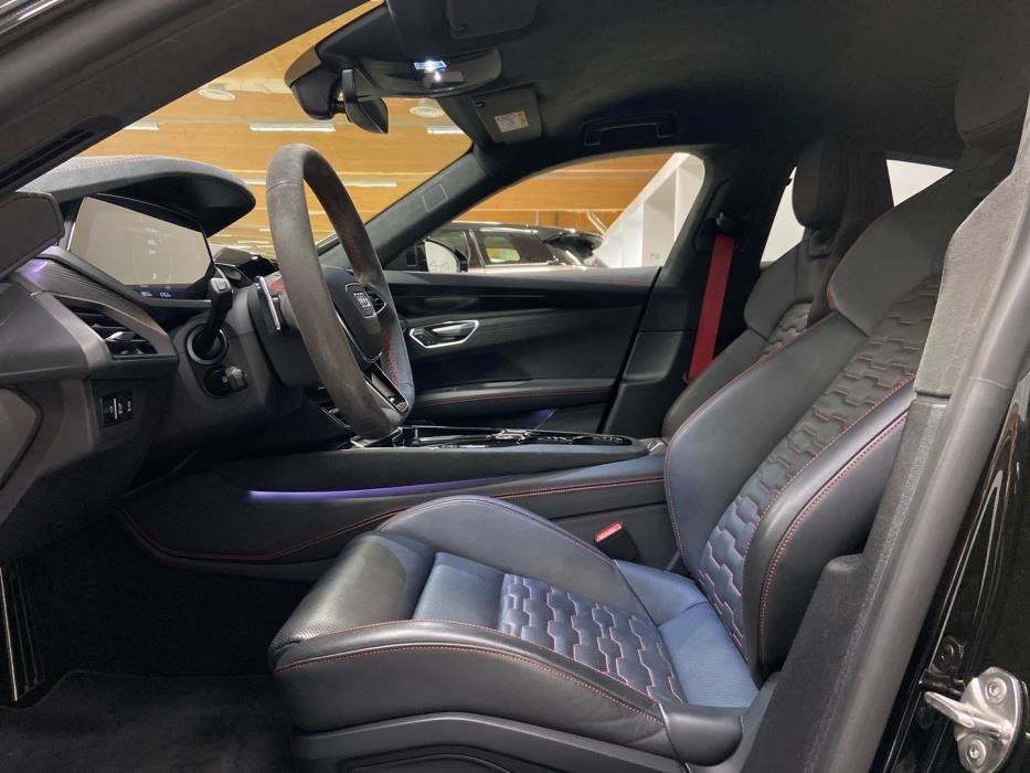 AUDI E-TRON GT RS 2022