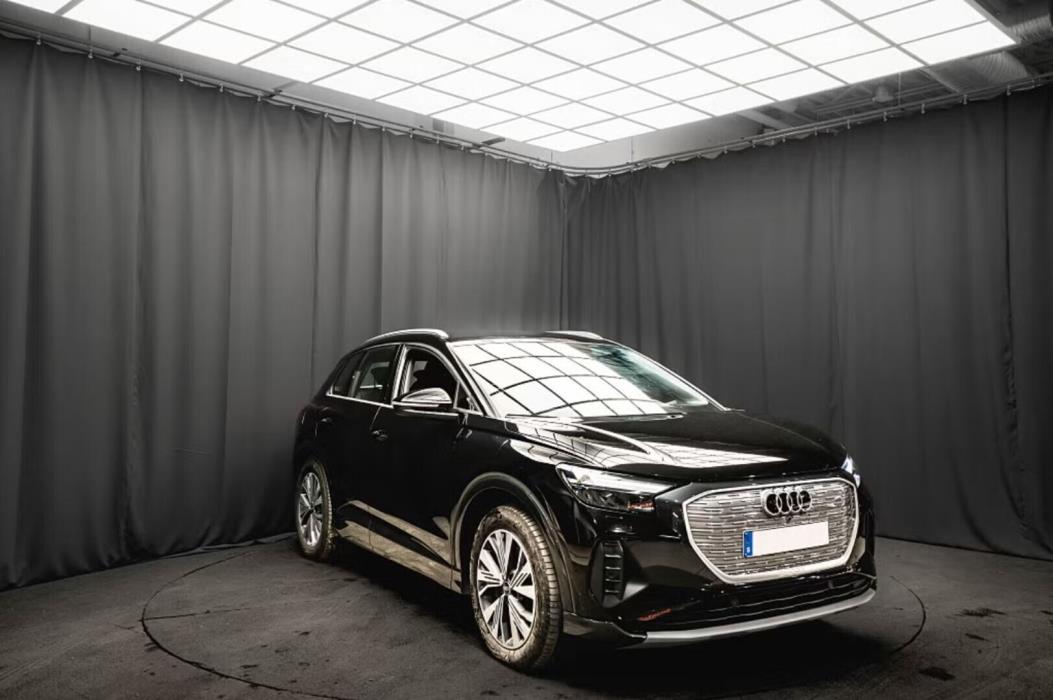 AUDI Q4 e-tron 2022