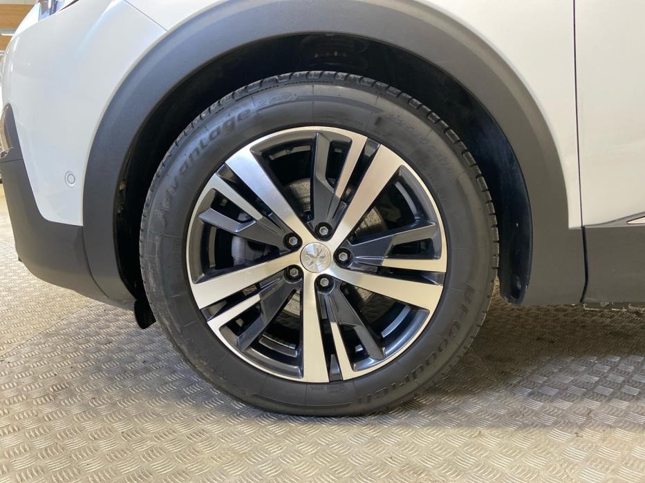 PEUGEOT 5008 2019