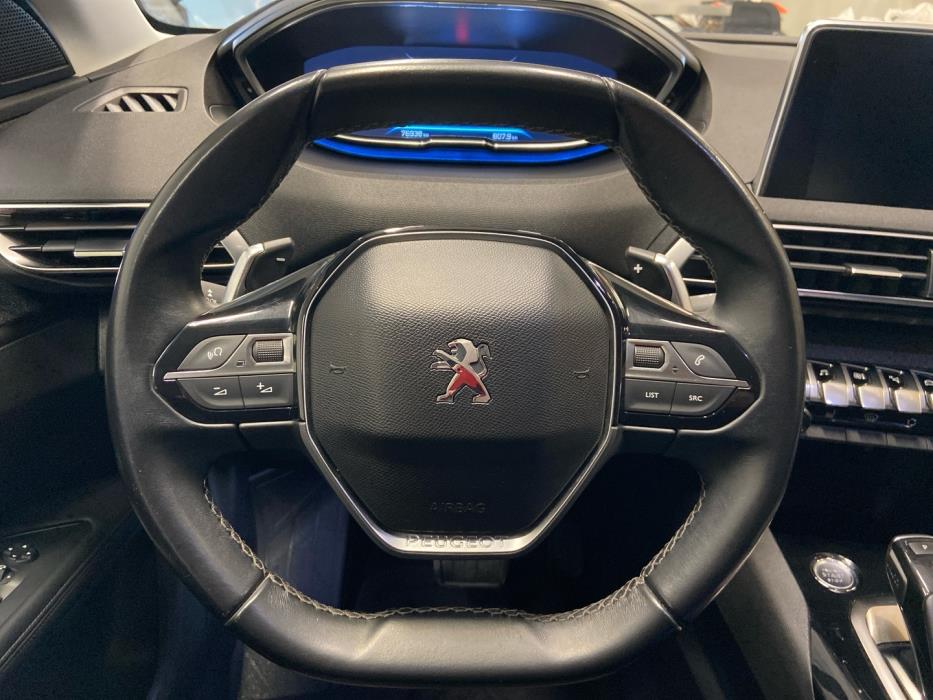 PEUGEOT 5008 2019