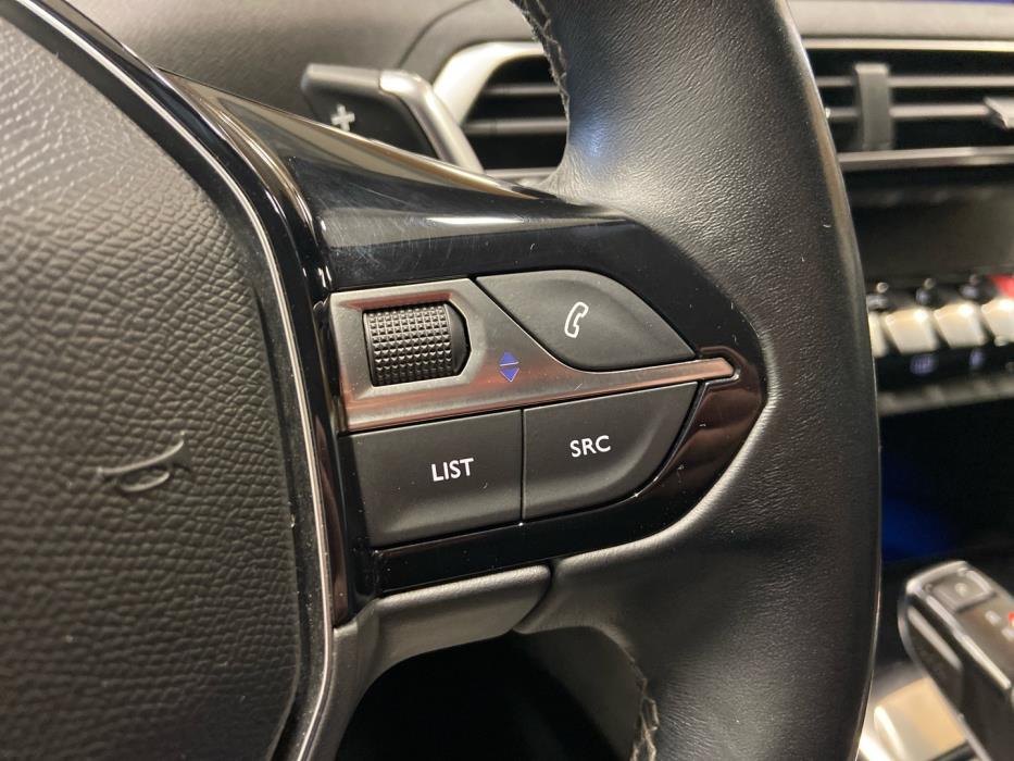 PEUGEOT 5008 2019