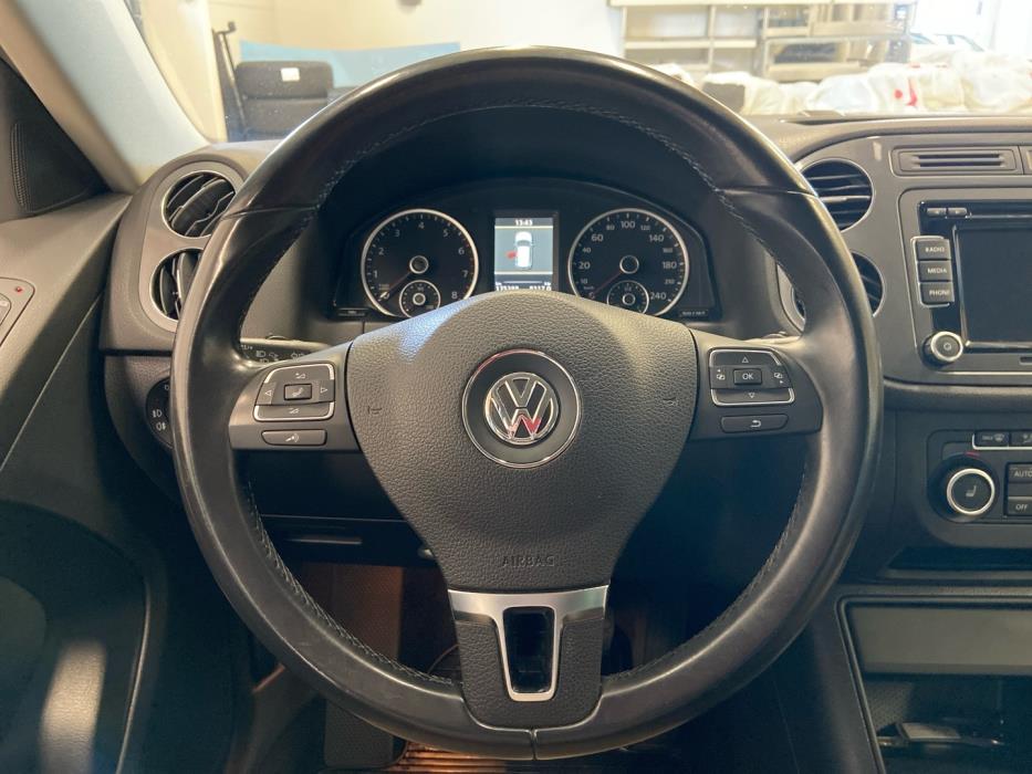 VOLKSWAGEN Tiguan 2012