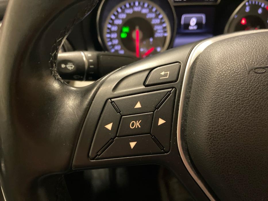 MERCEDES-BENZ CLA 2015