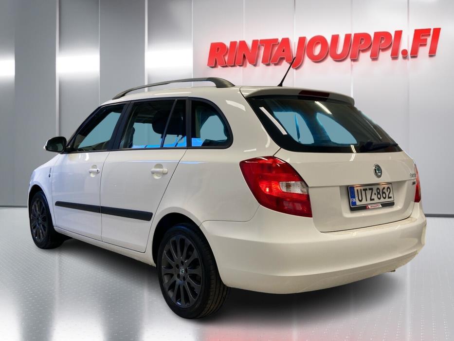 SKODA Fabia 2012