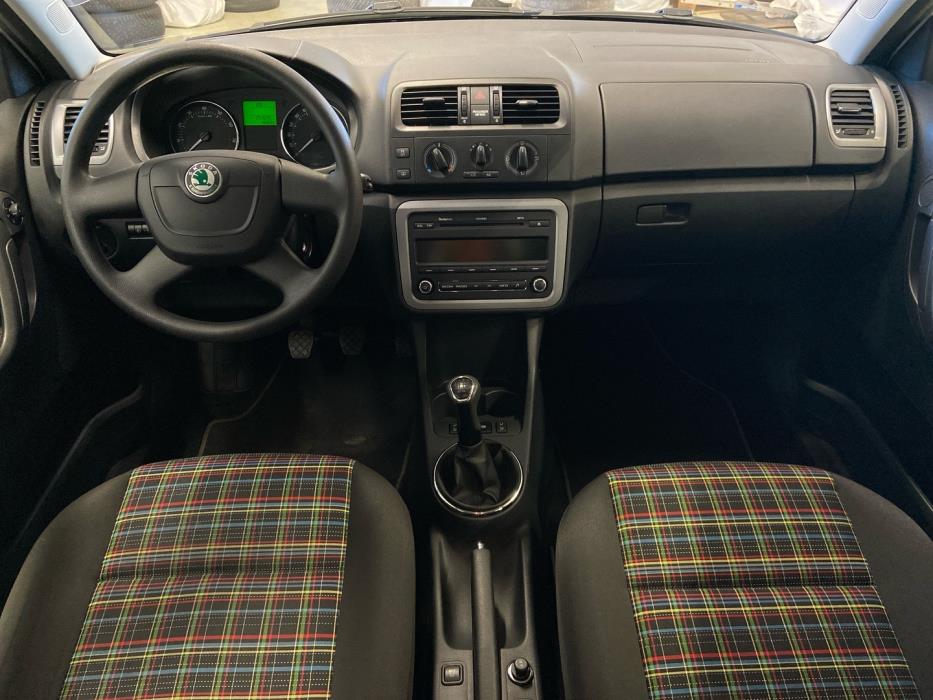 SKODA Fabia 2012