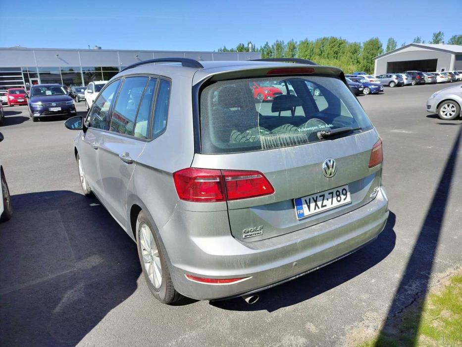 VOLKSWAGEN Golf Sportsvan 2015