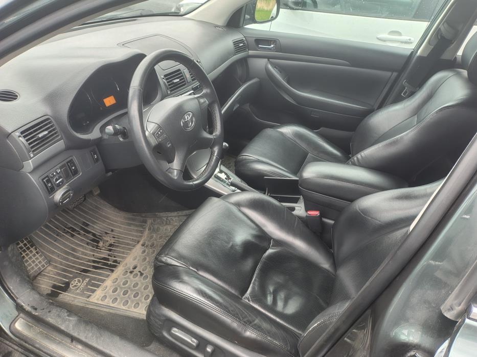 TOYOTA Avensis 2007