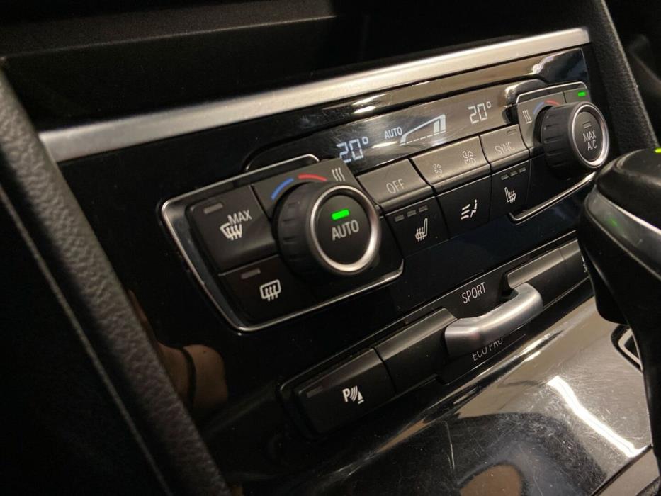 BMW 218 2015
