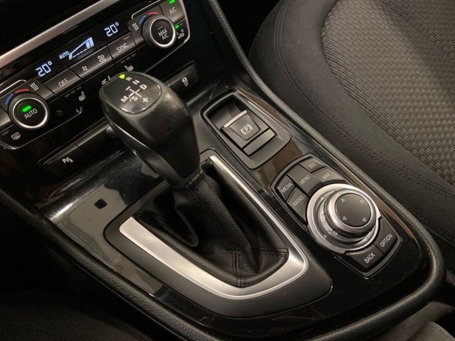BMW 218 2015