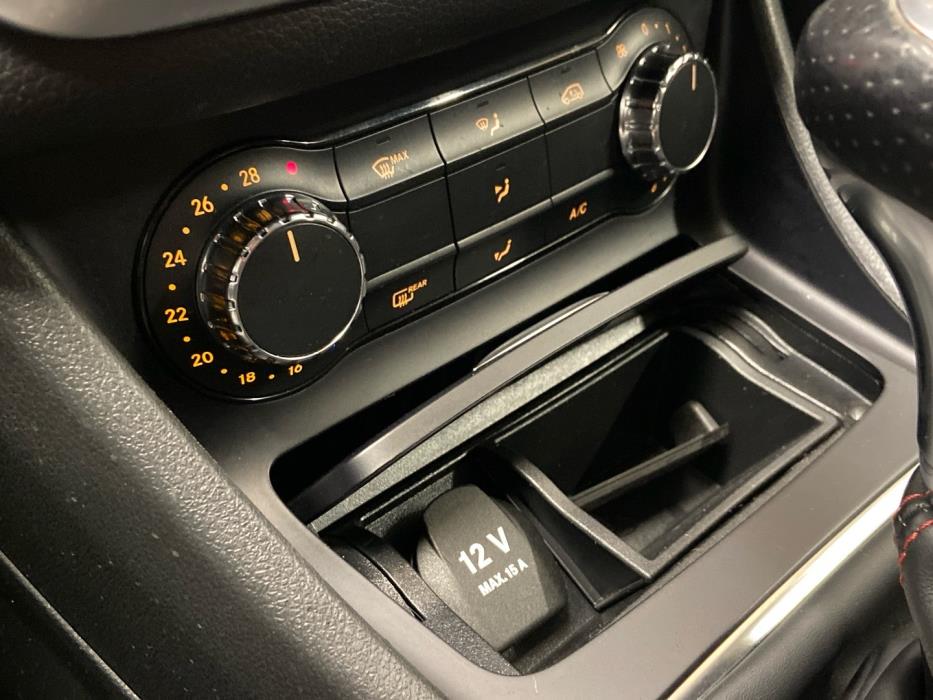 MERCEDES-BENZ CLA 2013