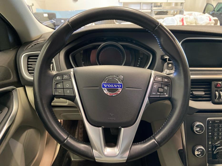 VOLVO V40 Cross Country 2014