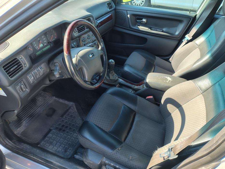 VOLVO S70 2000