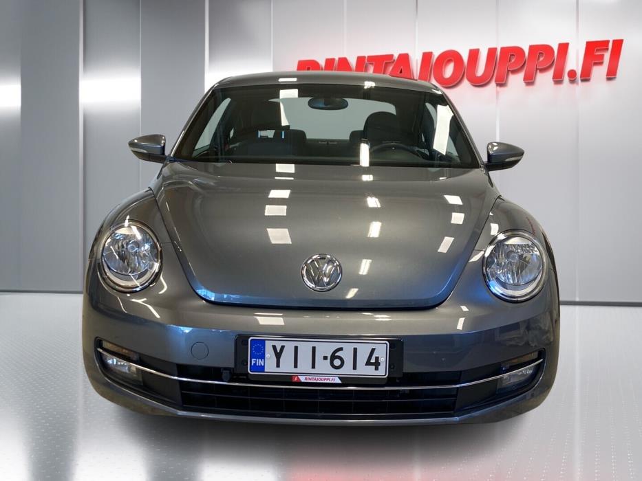 VOLKSWAGEN Beetle 2013