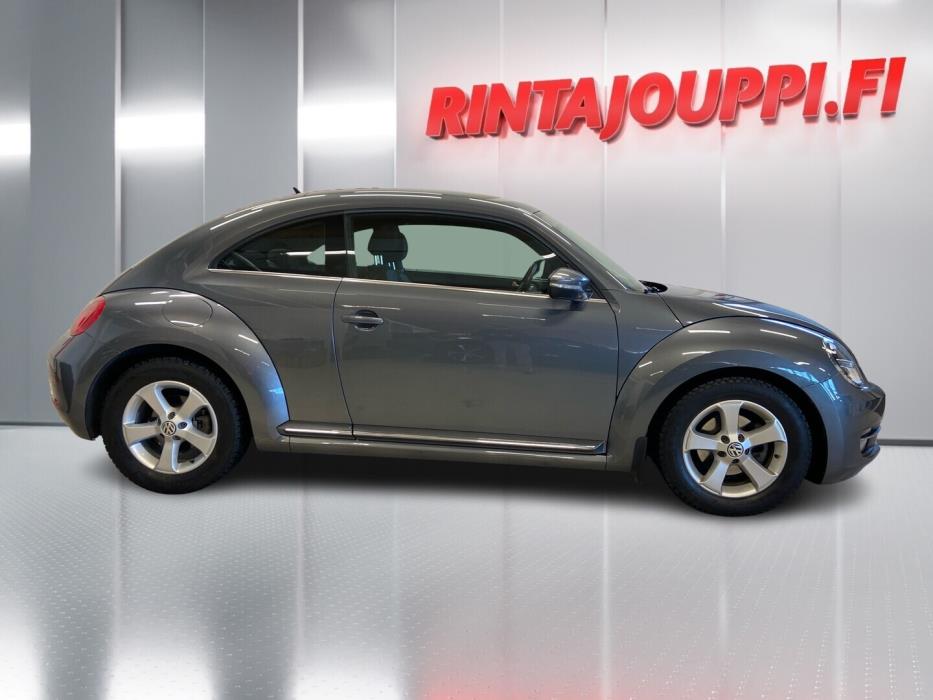 VOLKSWAGEN Beetle 2013