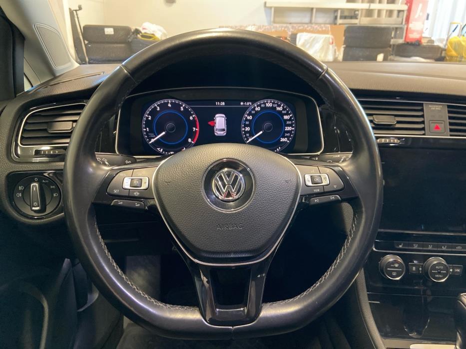 VOLKSWAGEN Golf 2019