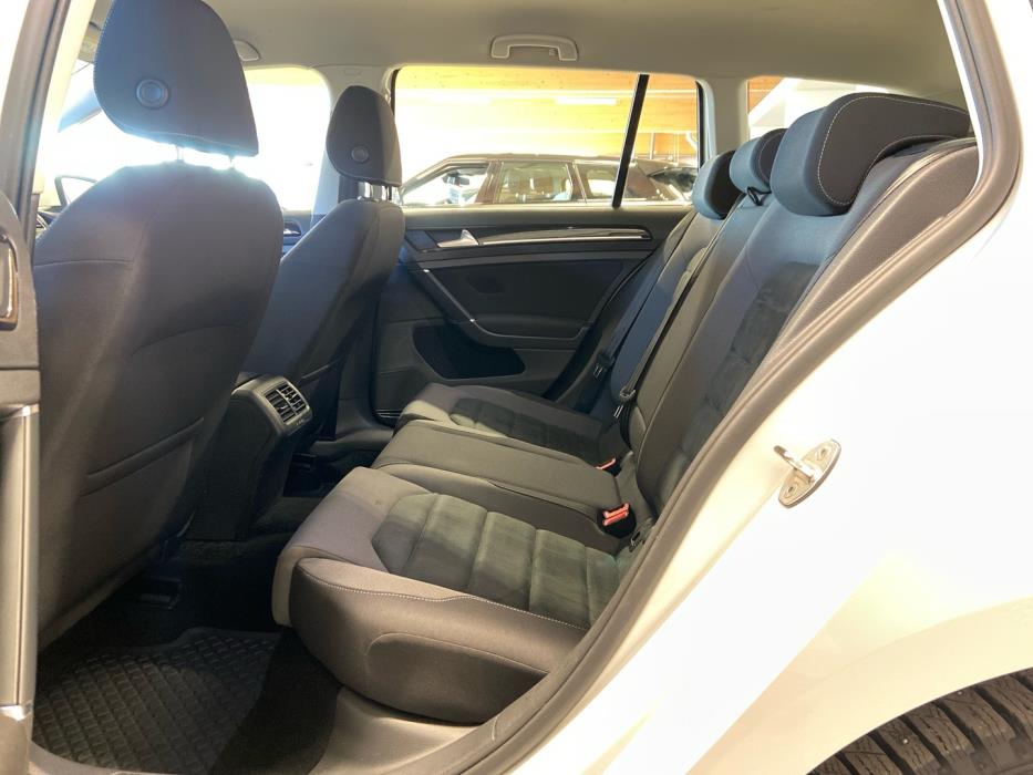 VOLKSWAGEN Golf 2019