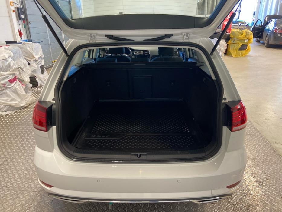 VOLKSWAGEN Golf 2019