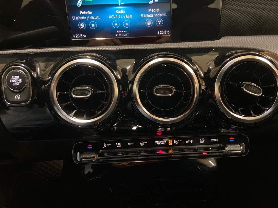 MERCEDES-BENZ CLA 2020