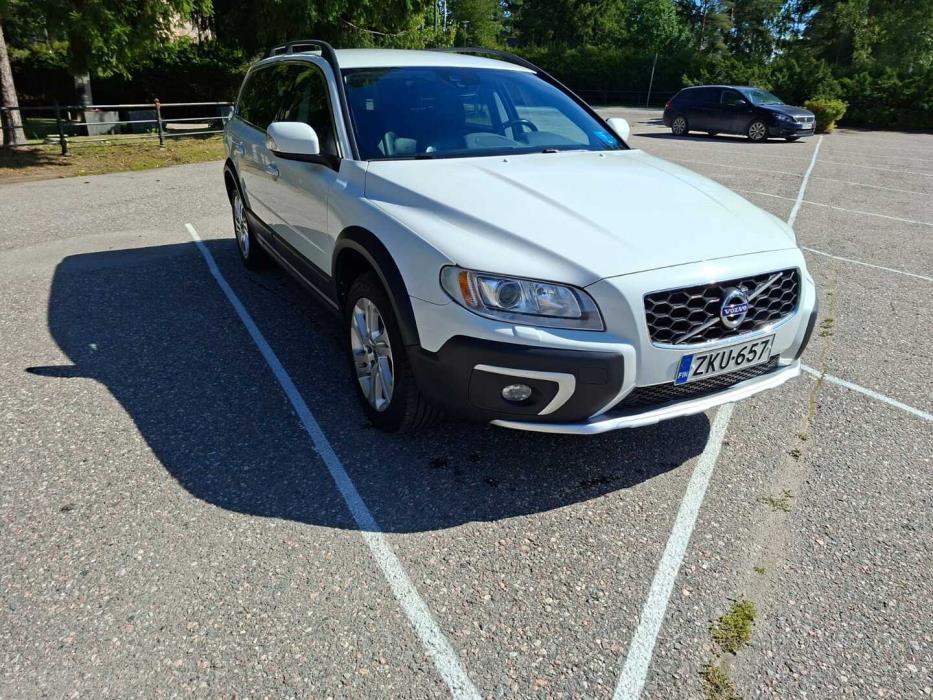 VOLVO XC70 2015