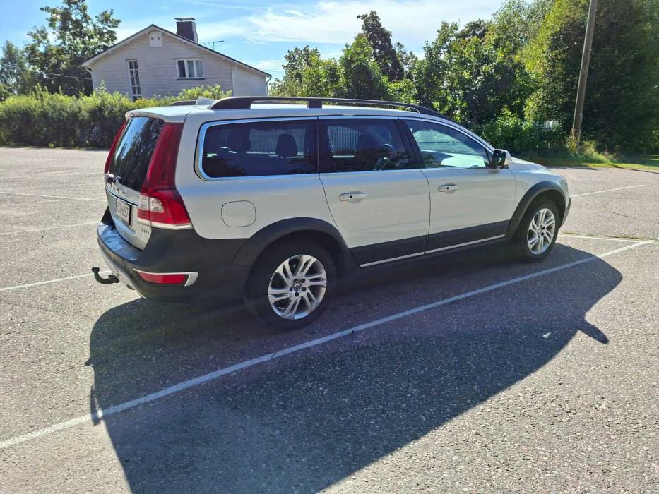VOLVO XC70 2015