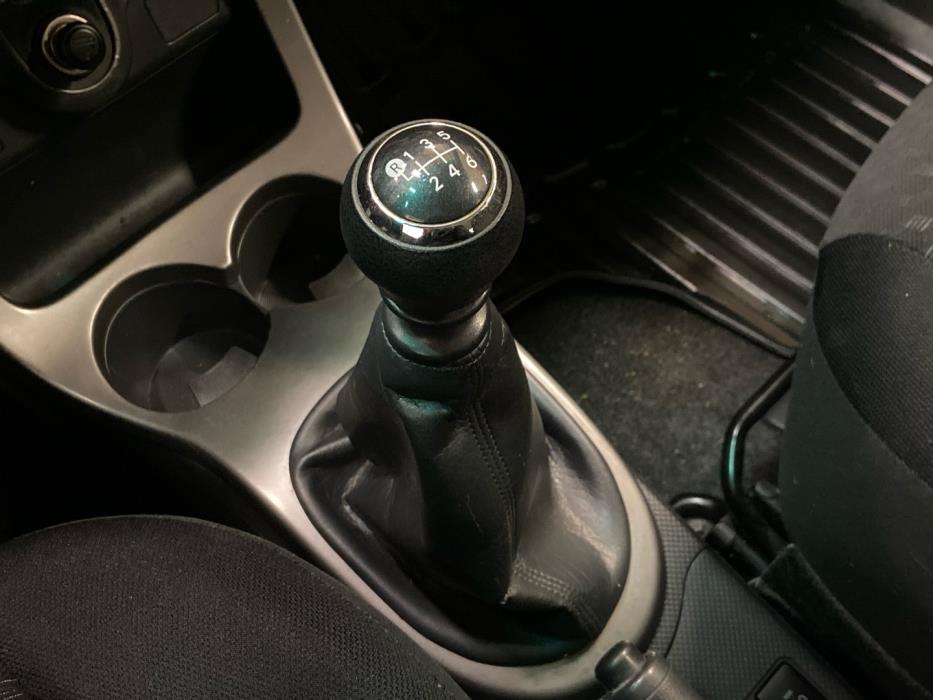 TOYOTA Urban Cruiser 2012