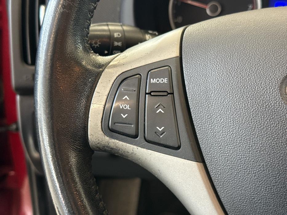HYUNDAI i30 2010