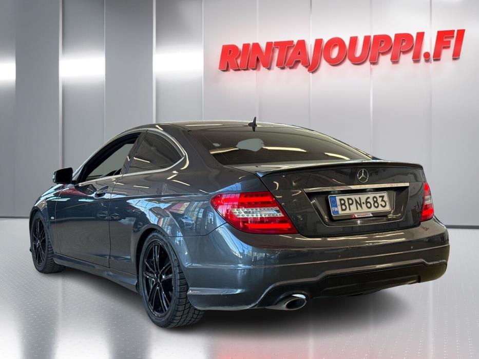 MERCEDES-BENZ C 2011