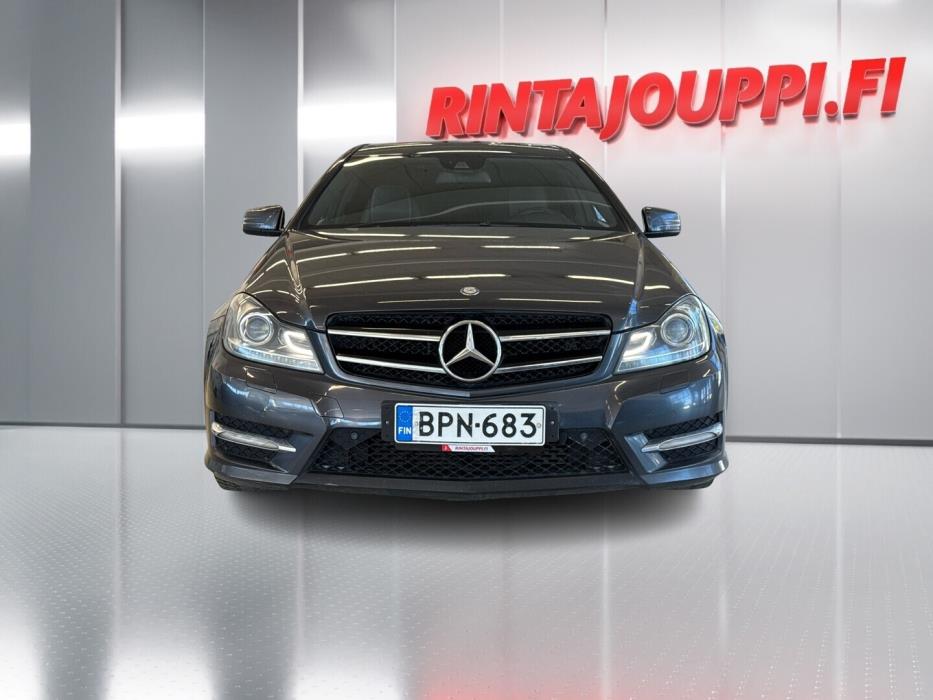MERCEDES-BENZ C 2011