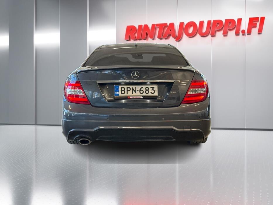 MERCEDES-BENZ C 2011