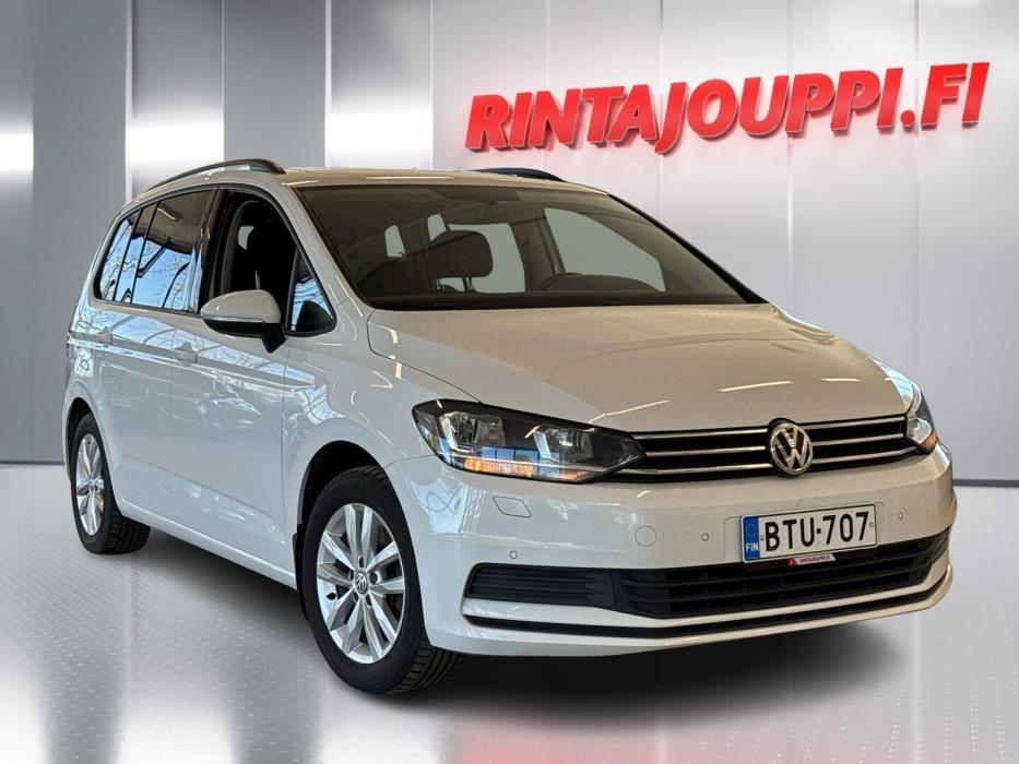 VOLKSWAGEN Touran 2016