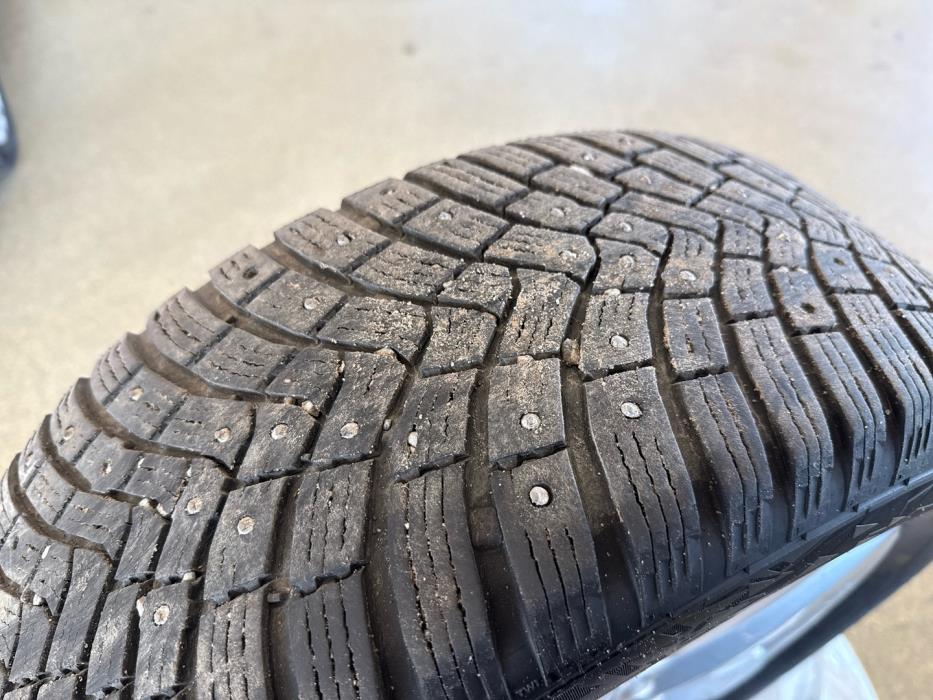 VOLKSWAGEN Touran 2016