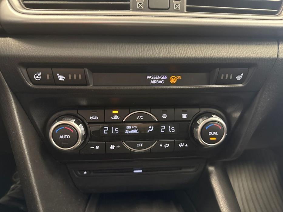 MAZDA Mazda3 2018