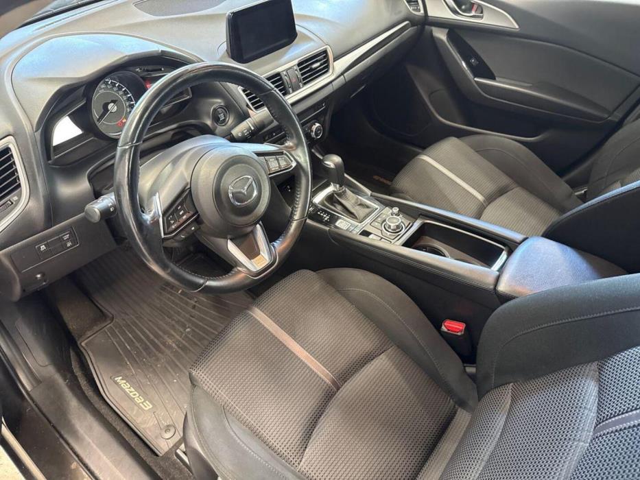 MAZDA Mazda3 2018