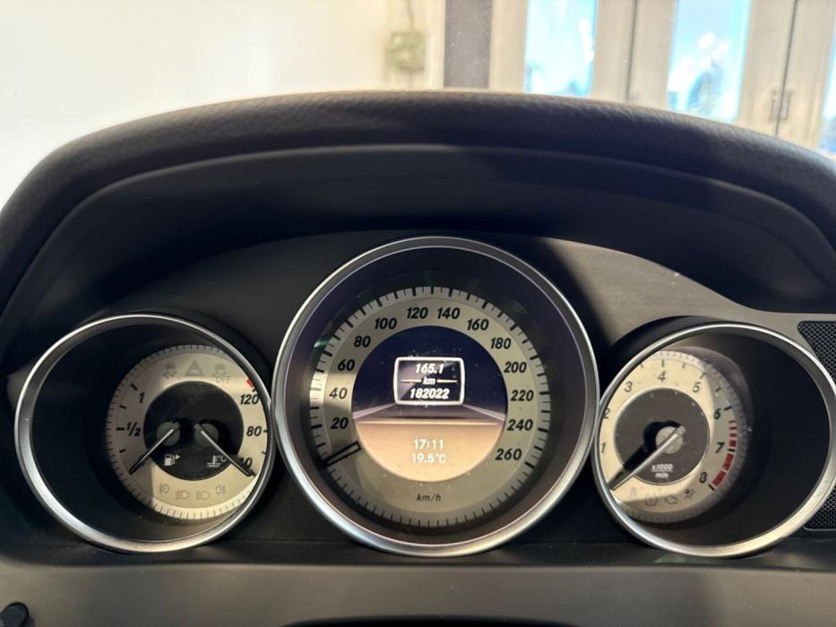 MERCEDES-BENZ C 2011