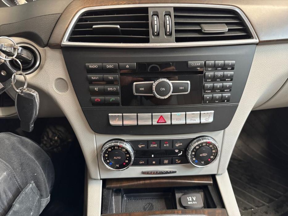 MERCEDES-BENZ C 2011