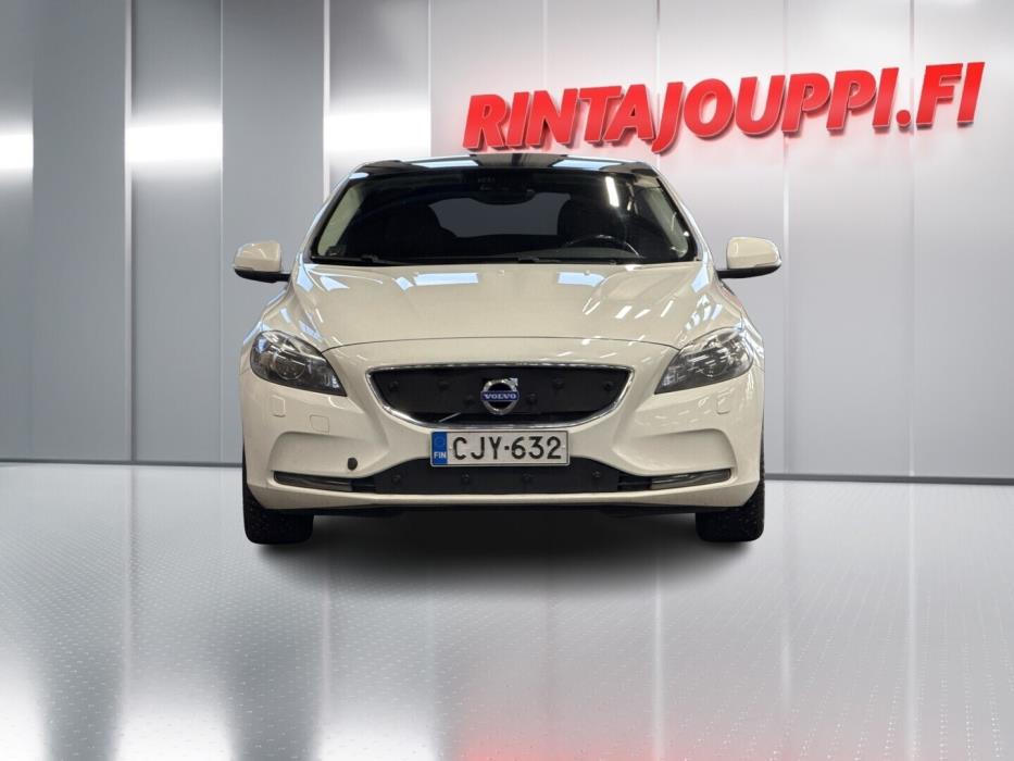 VOLVO V40 2015