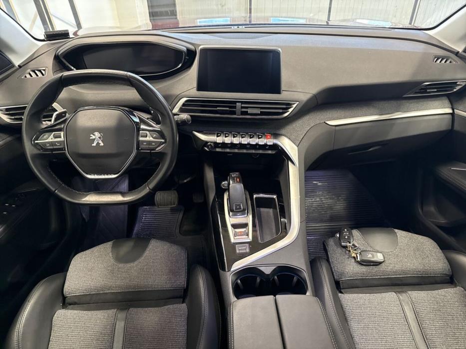 PEUGEOT 3008 2019
