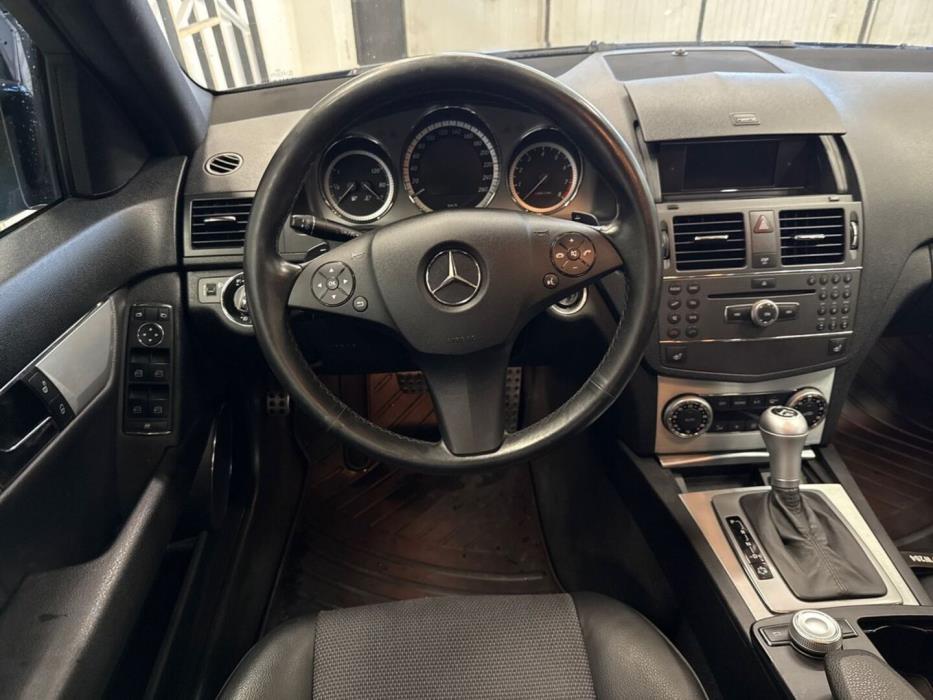 MERCEDES-BENZ C 2010