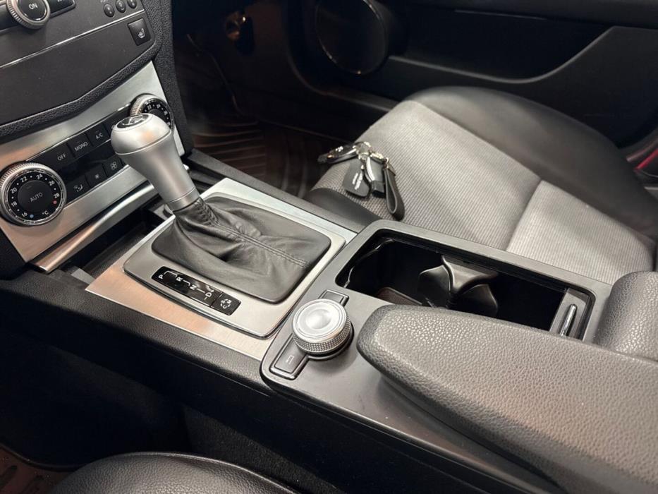 MERCEDES-BENZ C 2010