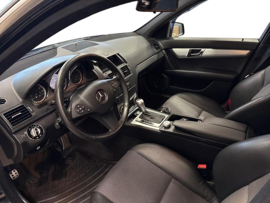 MERCEDES-BENZ C 2010