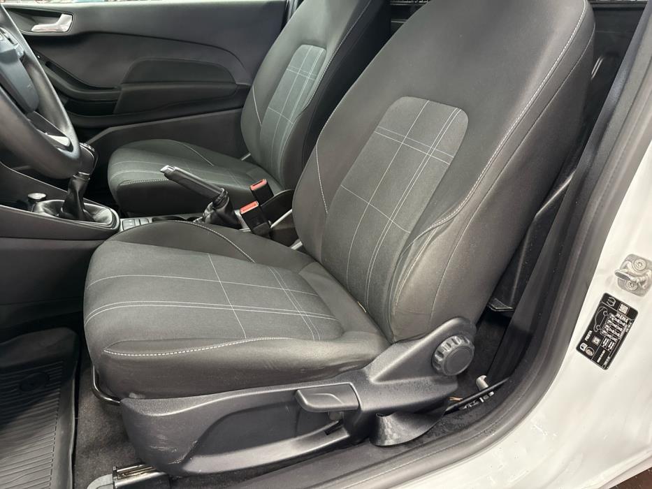 FORD Fiesta Van 2019