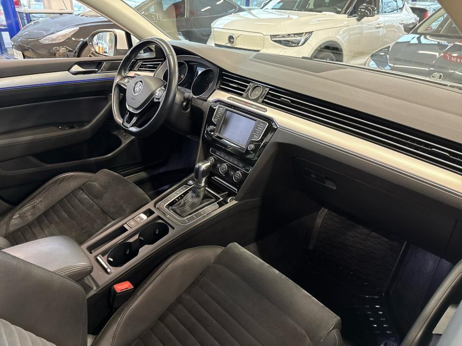 VOLKSWAGEN Passat 2016