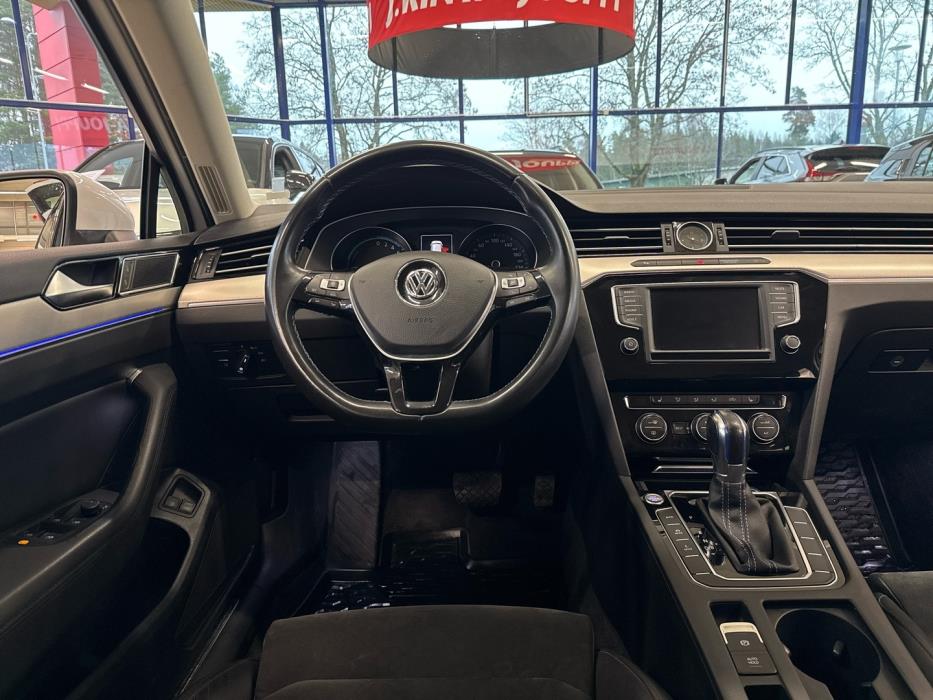 VOLKSWAGEN Passat 2016